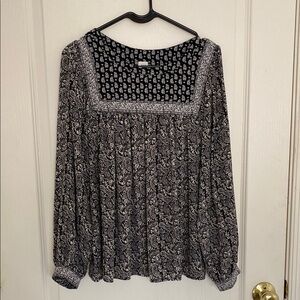 Gap Dark Paisley Floral Flowy Blouse